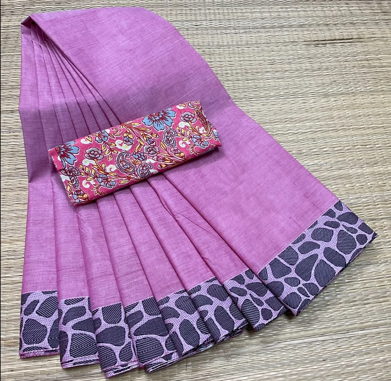 Pure Cotton Zari Woven Saree with Kalamkari Blouse